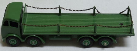 Vintage Diecast Toys DINKY #905 FODEN FLAT TRUCK W/ CHAINS, GREEN, NEAR-MINT W/ EXC BLUE STRIPED BOX