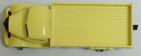 Dinky RARE DINKY #412 AUSTIN WAGON, LEMON YELLOW, MID-GREEN HUBS, MINT, VG CORRECT BOX
