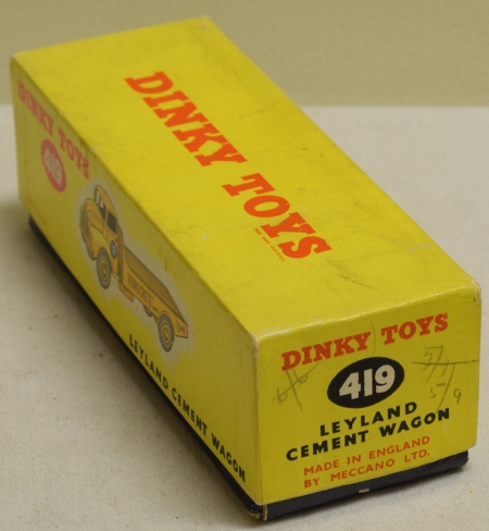 Dinky DINKY 419 LEYLAND CEMENT WAGON, EXCELLENT MODEL W/ EXCELLENT PICTURE BOX!