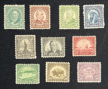 U.S. Stamps SCOTT #692-701 11c-50c COMPLETE, #699 W/ MINOR CREASE OTHERWISE MOG & PO FRESH!