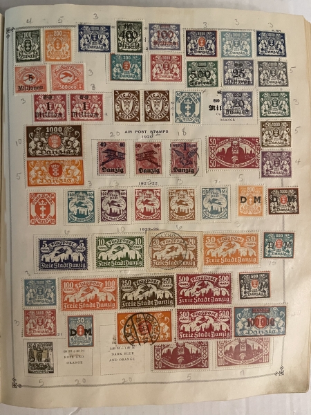 U.S. Stamps SCOTT INTERNATIONAL ALBUM, 10000+ USED SINGLES, HINGED/PAGES-HUGE CAT $10000+!