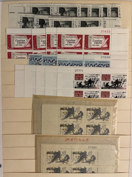 U.S. Stamps 32 STOCKPAGES WITH HUNDREDS OF PLATEBLOCKS, SINGLES & MULTIPLES – CATALOG $750