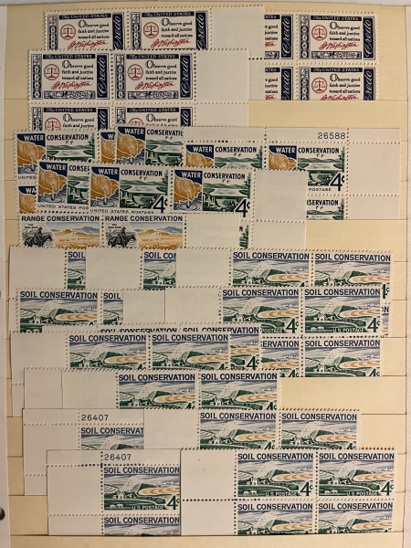 U.S. Stamps 32 STOCKPAGES WITH HUNDREDS OF PLATEBLOCKS, SINGLES & MULTIPLES – CATALOG $750