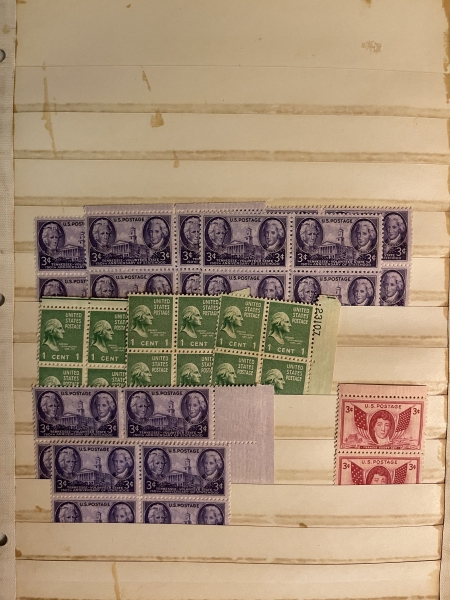 U.S. Stamps 32 STOCKPAGES WITH HUNDREDS OF PLATEBLOCKS, SINGLES & MULTIPLES – CATALOG $750
